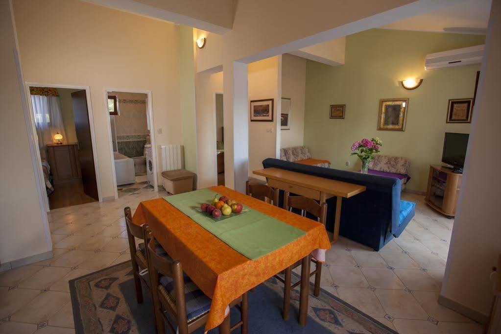 Apartments Villa Ban Rovinj Ngoại thất bức ảnh